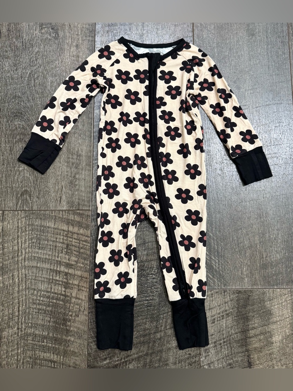 Bamboo Black Daisy Floral Print Zipper Sleeper PJs Baby Girl 0-3 m
